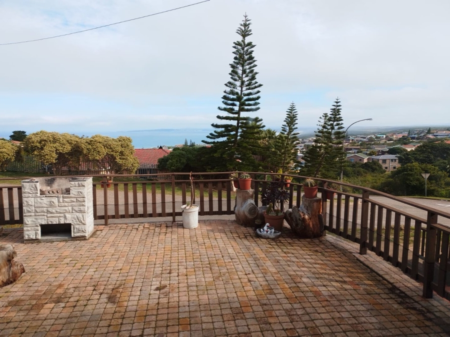 4 Bedroom Property for Sale in Dana Bay Western Cape